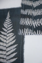 Charger l'image dans la galerie, Cyanotype sur tissu