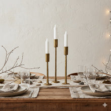 Charger l&#39;image dans la galerie, Bougeoirs en fer forgé laiton