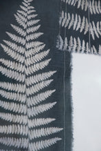 Charger l'image dans la galerie, cyanotype sur tissus