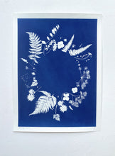 Charger l&#39;image dans la galerie, Couronne de fleurs, cyanotype original