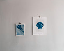 Charger l'image dans la galerie, "Meduse bleue" tirage limité sur papier fine art A5
